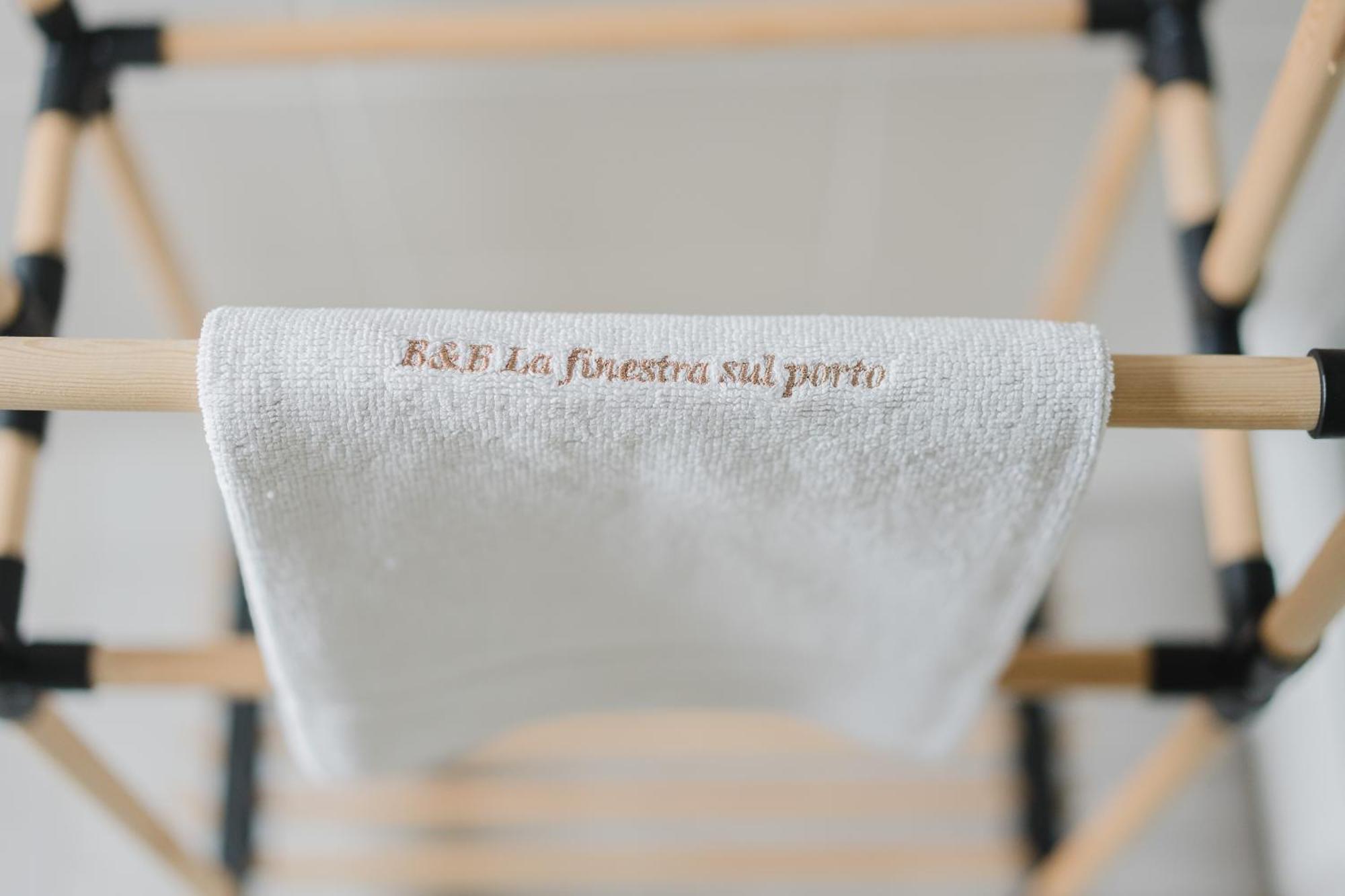 B&B La finestra sul porto Porto Torres Esterno foto