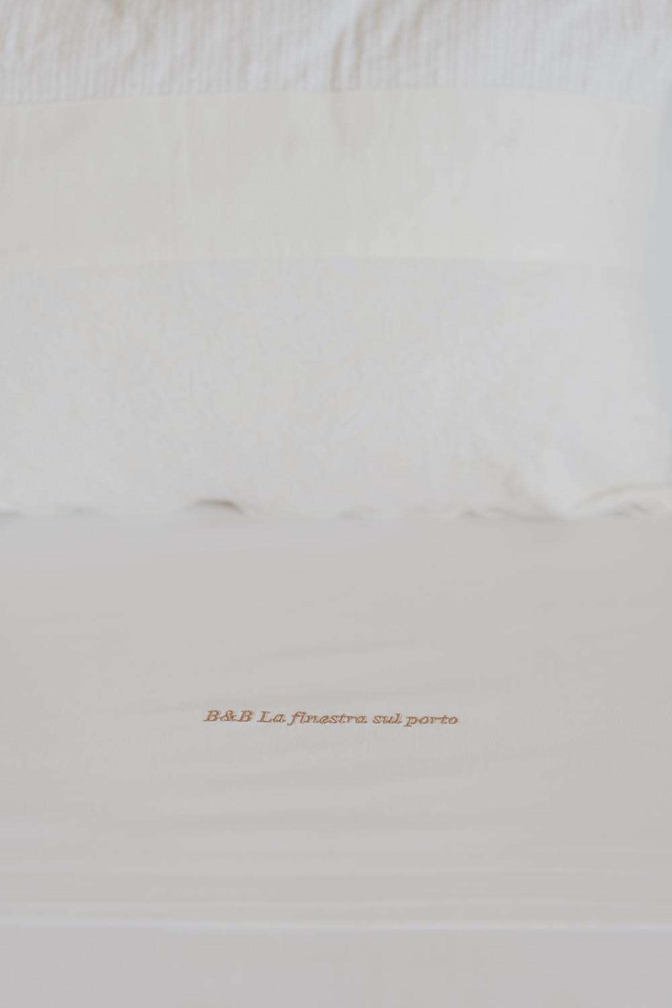 B&B La finestra sul porto Porto Torres Esterno foto